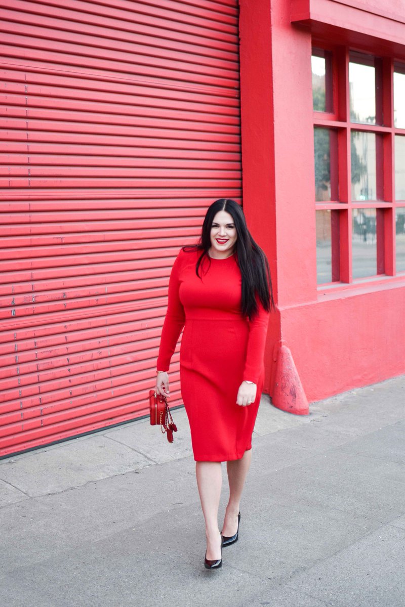 sarahktripp's tweet photo. two outfits, two different types of @SPANX! read all about how to enhance your curves on SRL today! #SpanxMagic #ad https://t.co/XK5SkcySyK https://t.co/O7Wi6oj7R7