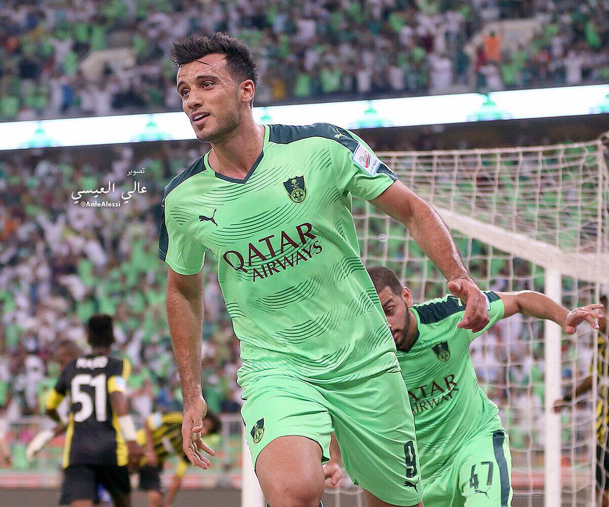 الاسطورة عمر السومه 
يعود للتدريبات الجماعية 
عوداً حميداً .. ربي يحفظه
 ويبعد عنه گل شر ..💚

<a href="/omaralsomah/">Omar Al Somah</a>