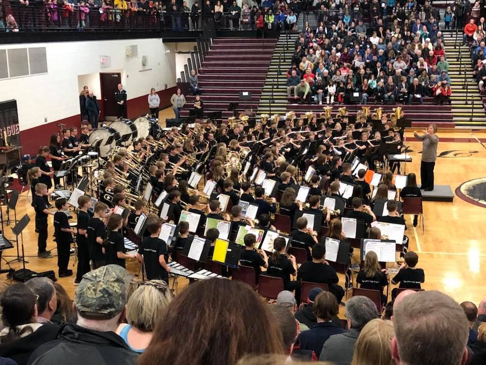 New Prague Elementary 5th grade students held an outstanding performance yesterday, "The Panorama of Bands" showcased at New Prague High School Gymnasium.