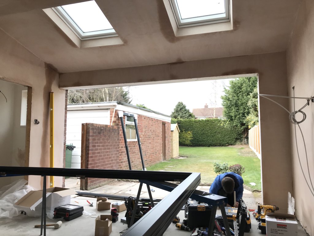 @MasterNwb at it again getting pretty spot on with the old #AluminiumBifolds these are another @Originbifolds set installed on the  #Wirral today ☕️☕️☕️