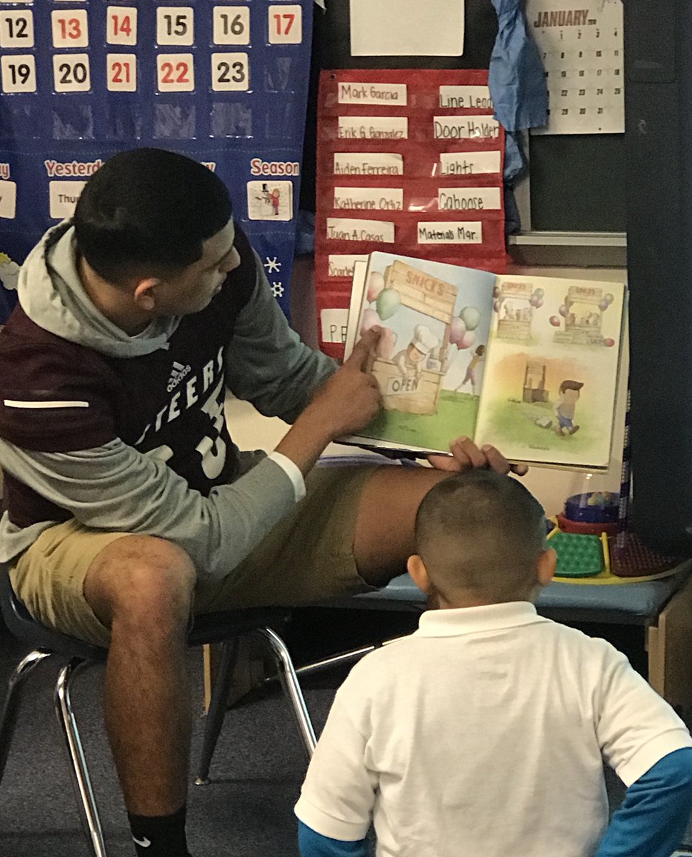 DHJ_CoachG's tweet photo. Today we kicked off our new reading program called “Steers Read.” We took student-athletes down to our local elementary school to help @KentPScribner vision of having EVERY CHILD read at grade level by 3rd grade. It was a great day to be a Steer! #Steersup🤘🏽#SteersRead https://t.co/XBX8dx3ZHX