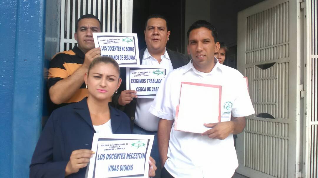 #26Feb #Venzuela #Educación | Gremio docente entrega pliego de peticiones ante crisis educativa (+Audio) ow.ly/7doR30iCDVF