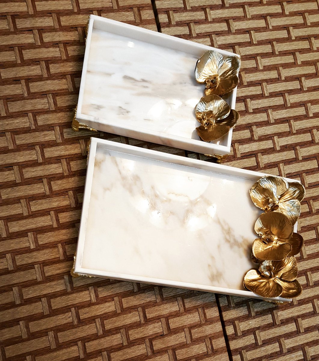 تميزي في مناسبتك بصواني الرخام المميزة.. وبأسعار مناسبة..
أجار الكبيرة ٤٠والصغيرة ٣٠مدة الأجار ٤ أيام..
وبيع الكبيرة ٢٠٠ والصغيرة ١٥٠..
التواصل دايركت..