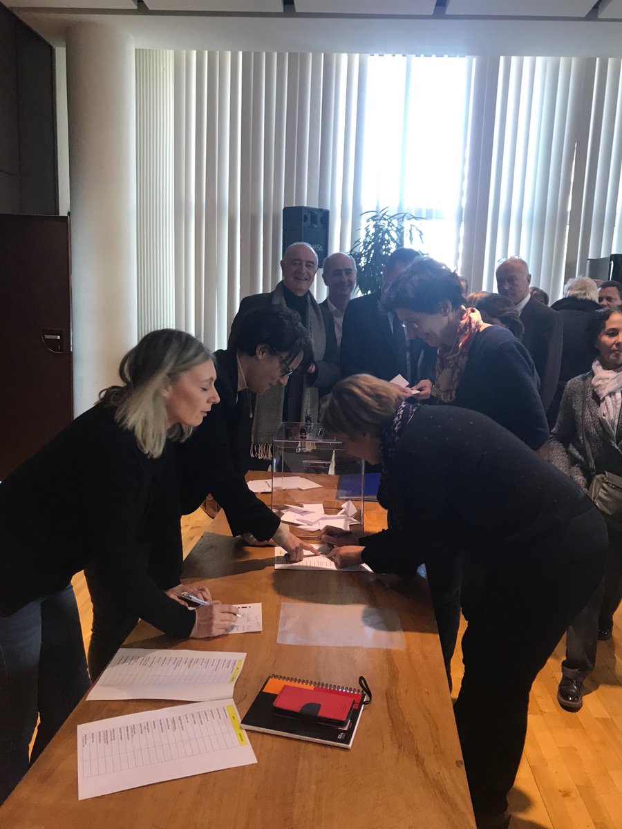 MatthiasFekl's tweet photo. Merci aux @elus_PS_NA pour la confiance qu’ils viennent de m’accorder pour la présidence de notre groupe en @NvelleAquitaine avec @al_rousset https://t.co/SJcEUHGGfS