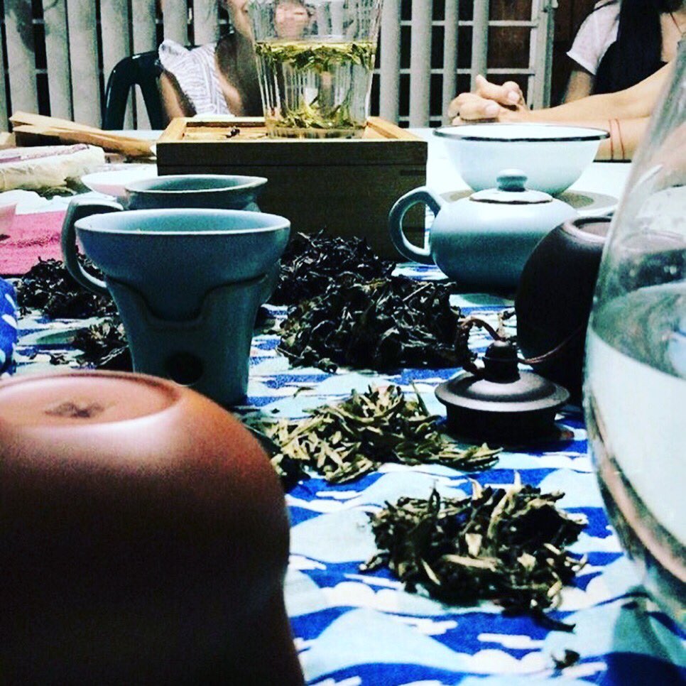 Handmademx's tweet photo. Tuvimos una tarde de té, gracias @miausoft por compartirnos tu conocimiento y amor por el té. 🍃 Fotos: 📷 @licca_quintero y @mar_ele_rom https://t.co/mUh4PHxB7G