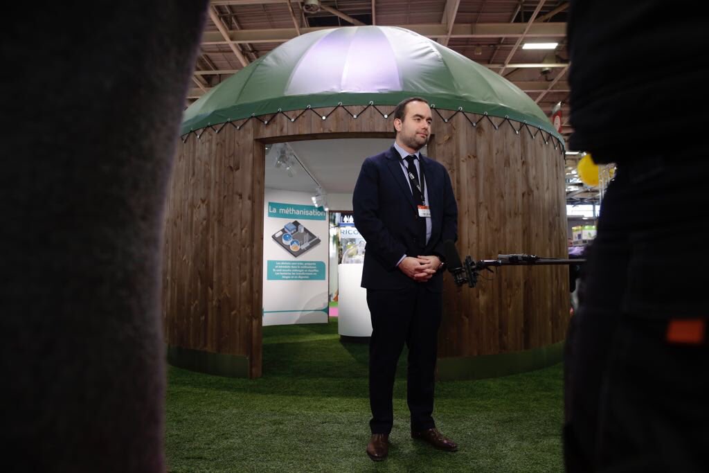 .<a href="/SebLecornu/">Sébastien Lecornu</a> (@Min_Ecologie): Pour accélérer la #méthanisation nous travaillons sur 3 axes essentiels:
✅ Simplification réglementaire. 
✅ Aides à l’investissement.
✅ Appropriation locale. 
#TransitionÉnergétique #CollTerr #Agriculteurs #GazVert #EnR #GRDF #SIA2018