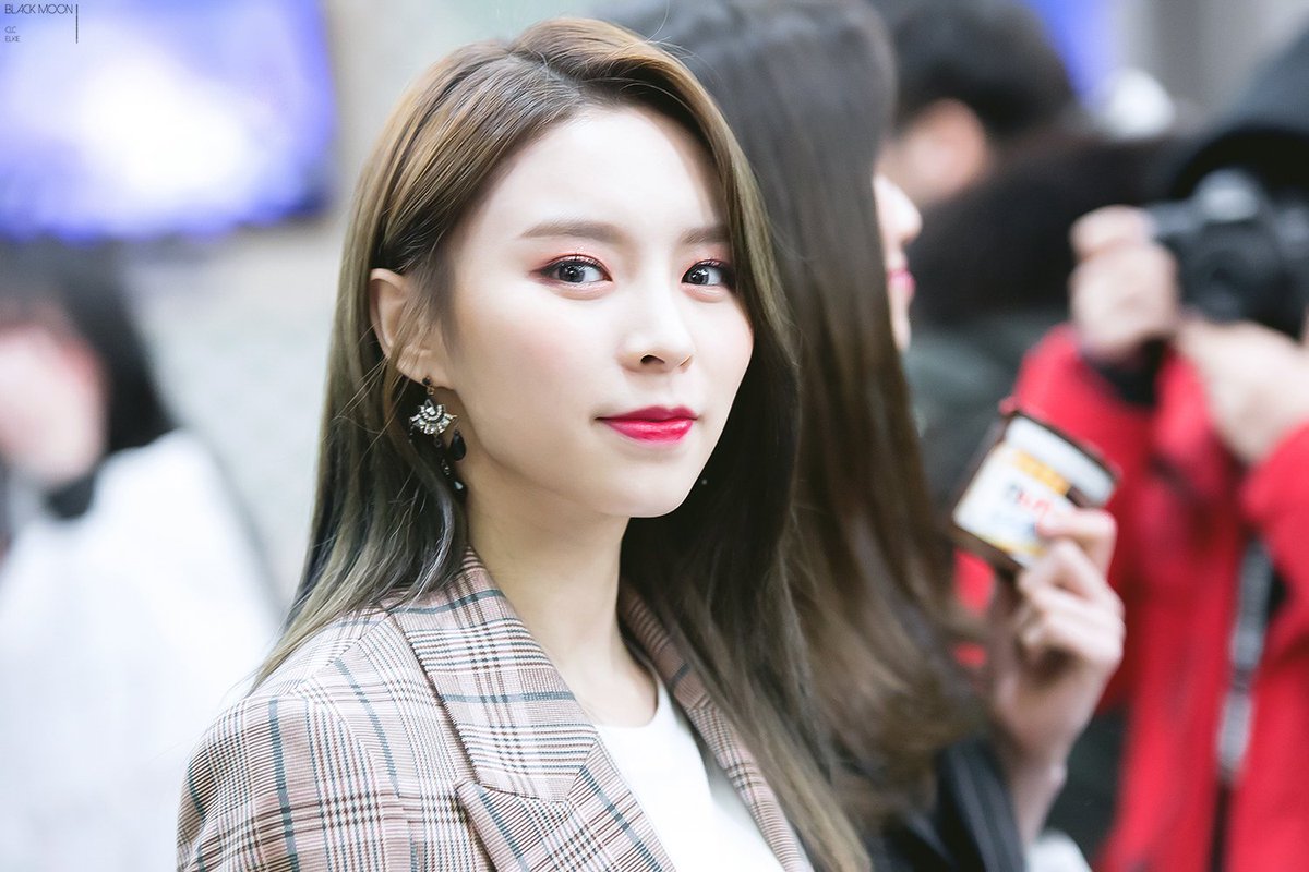 180226 #CLC #Elkie http://cfile9.uf.tistory.com/image/99CAB7445A943C5B2EAA2...