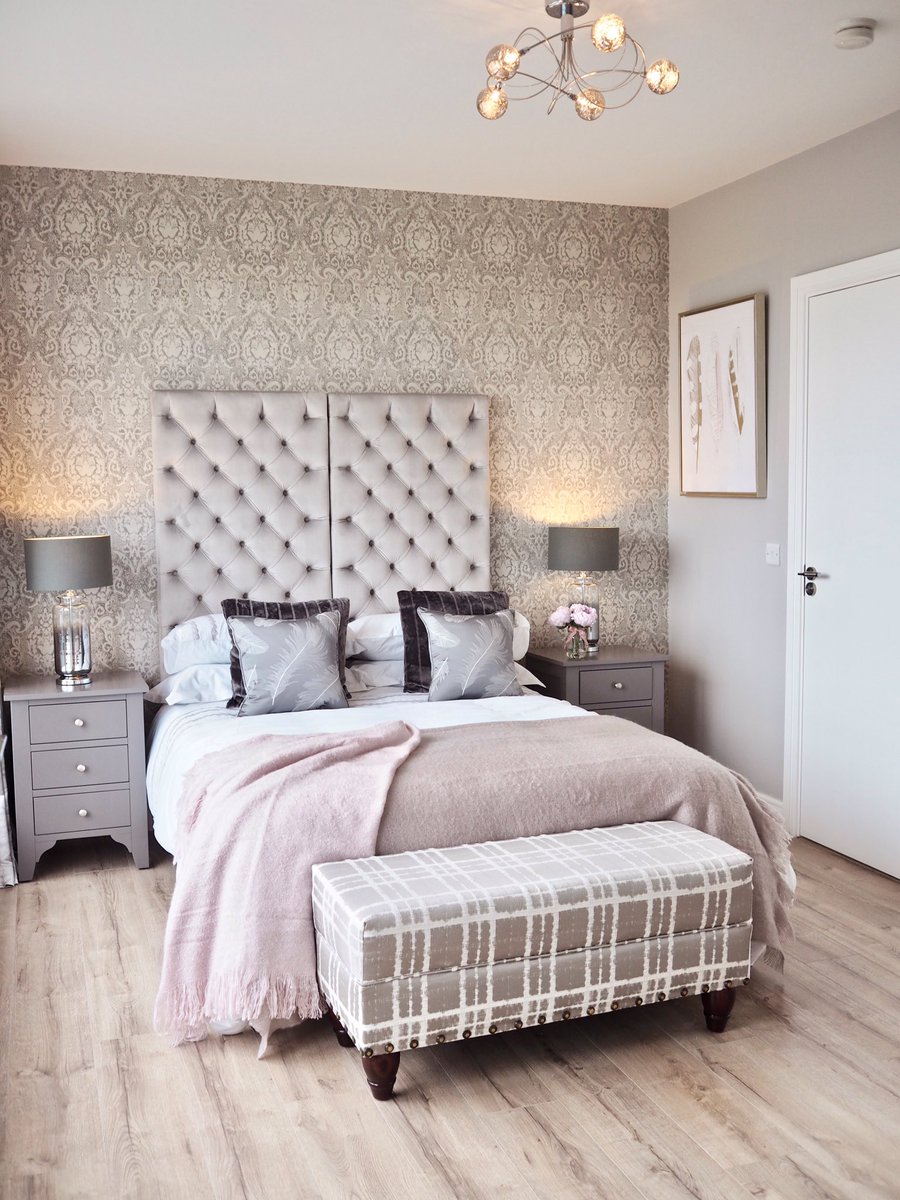 thehouseevent's tweet photo. We are dreaming of this  beautiful bedroom design on a dreary Monday afternoon. 🌸💕 design by @AspireDesignLH  #house2018 https://t.co/PPXdwVM4Fc