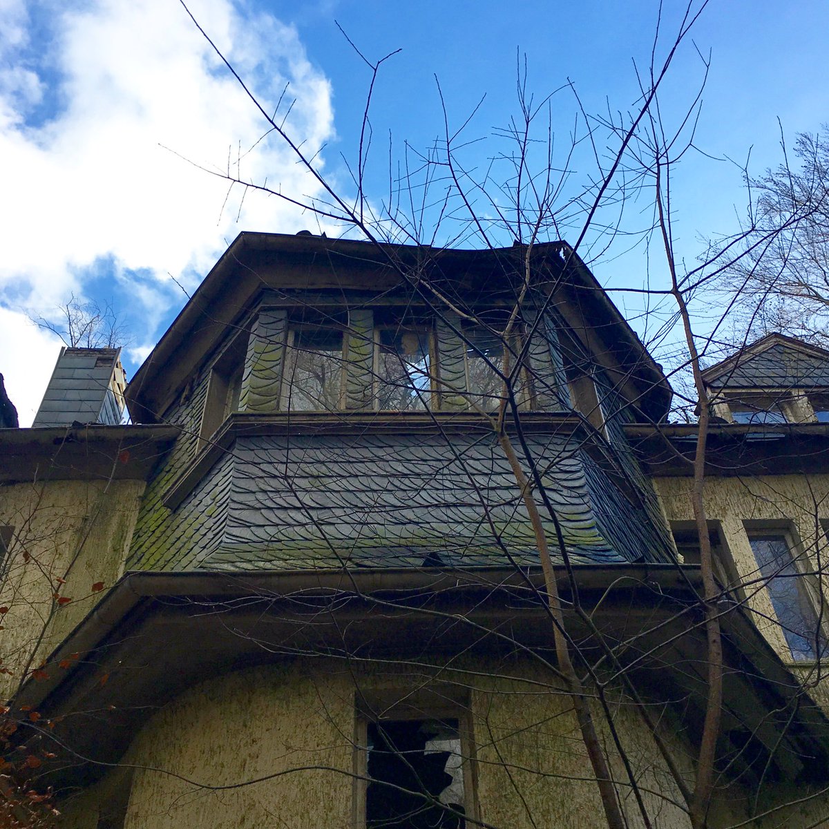 Verlassenes Haus, Gelände der Hardter Wald Klinik 🌳 #mg_anders_sehen #mönchengladbach #lostplaces