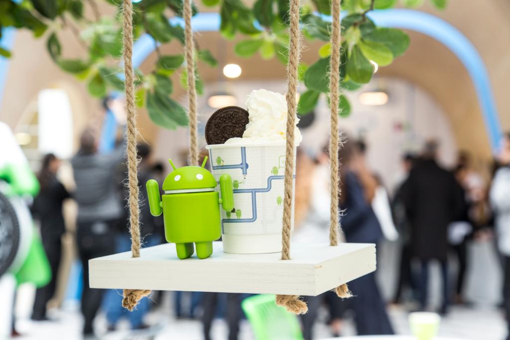 Android's tweet image. Hot chocolate is the perfect beverage to warm up with on a chilly day one at #AndroidMWC. We’re excited to bring you more tomorrow. Stay tuned!