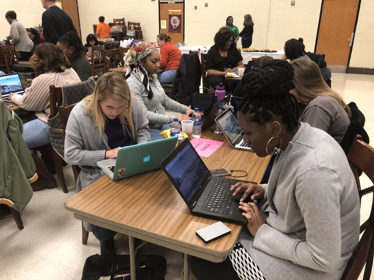 pgcpst3's tweet photo. Brain break time at #t3gce #persued #collaborating https://t.co/9FK7oBxm9j