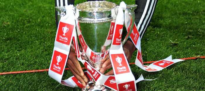 LiveSportsFM's tweet photo. ⚽️ Live on Wednesday from 6.30pm (7pm KO):

#FAYouthCup Quarter Final
Blackburn Rovers vs Blackpool

with Mark Simpson &amp; Brian Flynn

Tweet us @LiveSportsFM

Listen live on https://t.co/4TpB2XmauR ⚽️ https://t.co/lW8kSdt6GR