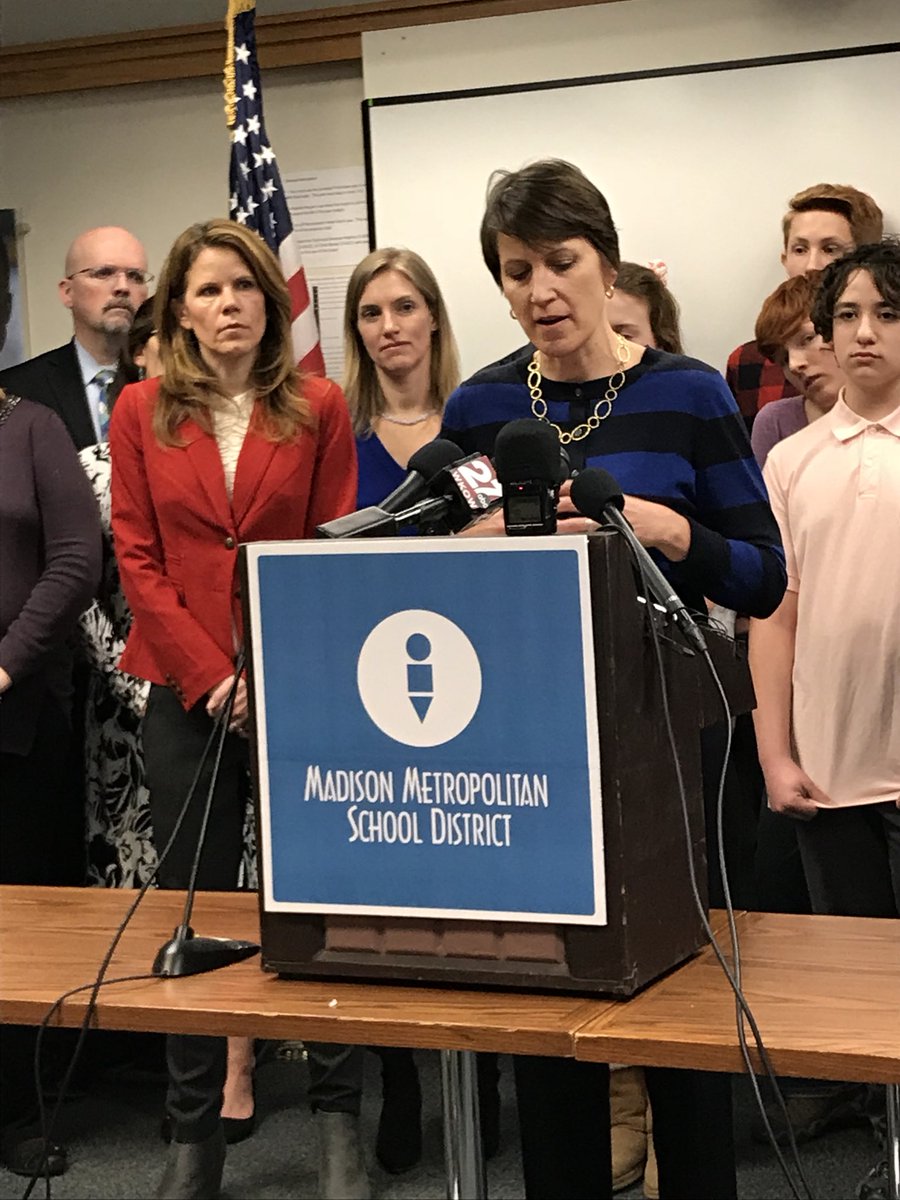 news3leah's tweet image. On the district response to any student walk-outs regarding the #guncontroldebate: we want them to have those conversations in school, if you’re demonstrating though do so safely #news3