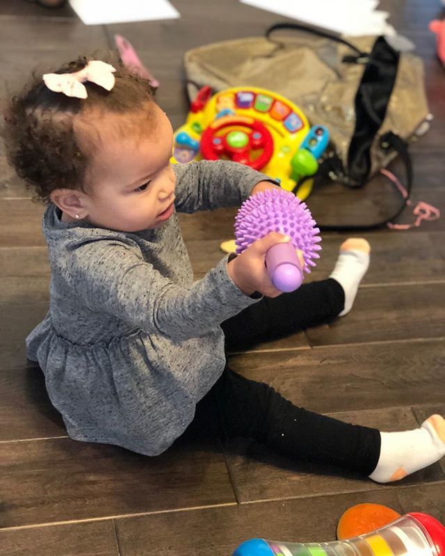 HouseOfMeis's tweet image. Have you seen our latest video?! We teamed up with @fabfitfun for a couple spring obsessions. Zo really loves this muscle roller...which double as a music drum! 😜 use code: MEIS for $10 off tour first box #ad #fabfitfun #fabfitfunspringbox ift.tt/2sV9VyO