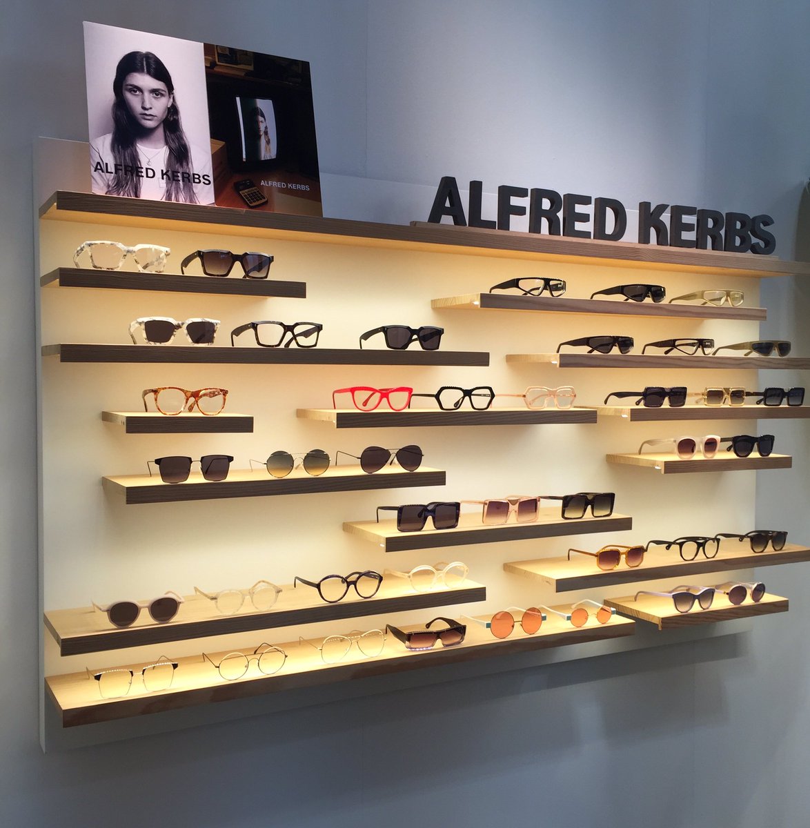 eyestylistmag's tweet photo. #Variety in colour and #design: #greyant @rolf_spectacles @AlfredKerbs @YUICHITOYAMA2 @MIDOExhibition https://t.co/i0rCfpcfg7