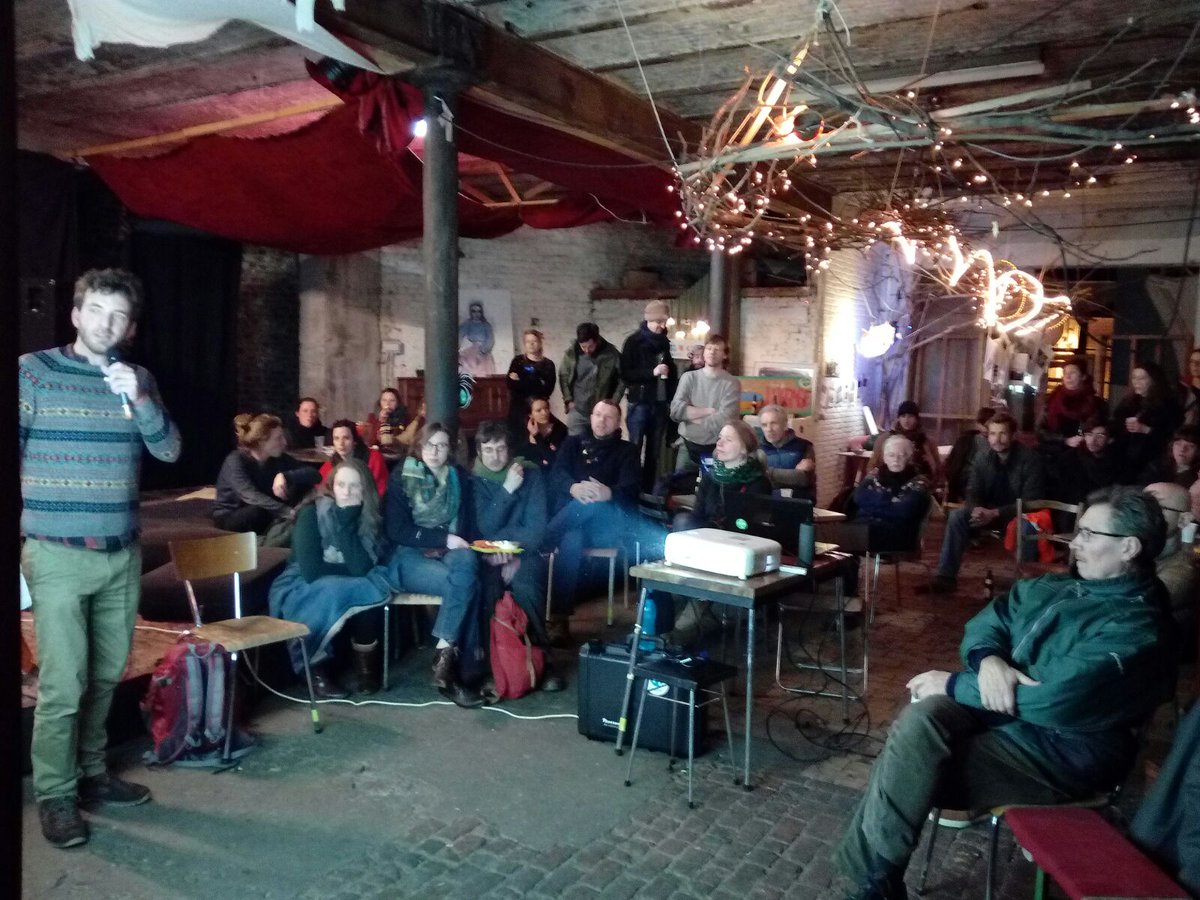 Climate_Express's tweet photo. #Bonngo reüniefeest! Eerst voorstelling plannen 2018! We zoeken trouwens nog volk om onze dromen waar te maken! #Joinus https://t.co/6545Owd5E7