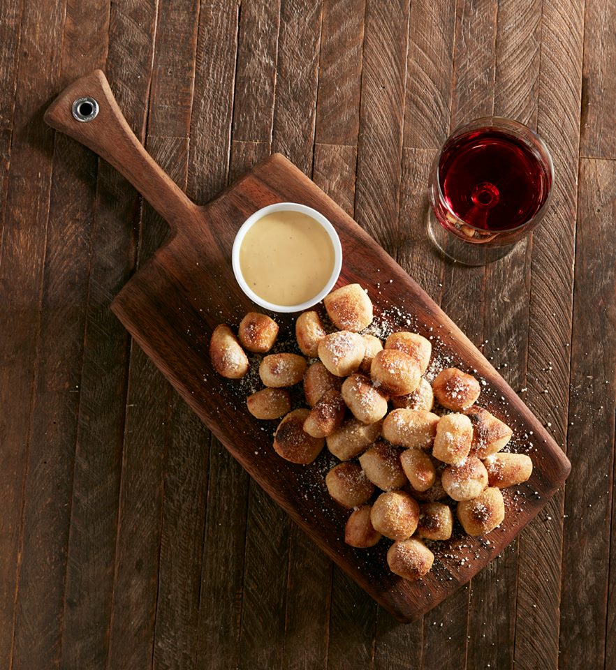 MellowDESTIN's tweet image. Take a night off and enjoy our pretzel bites served with a side of Pabst Blue Ribbon Beer Cheese dip. The perfect shareable munchie, but sharing is optional!