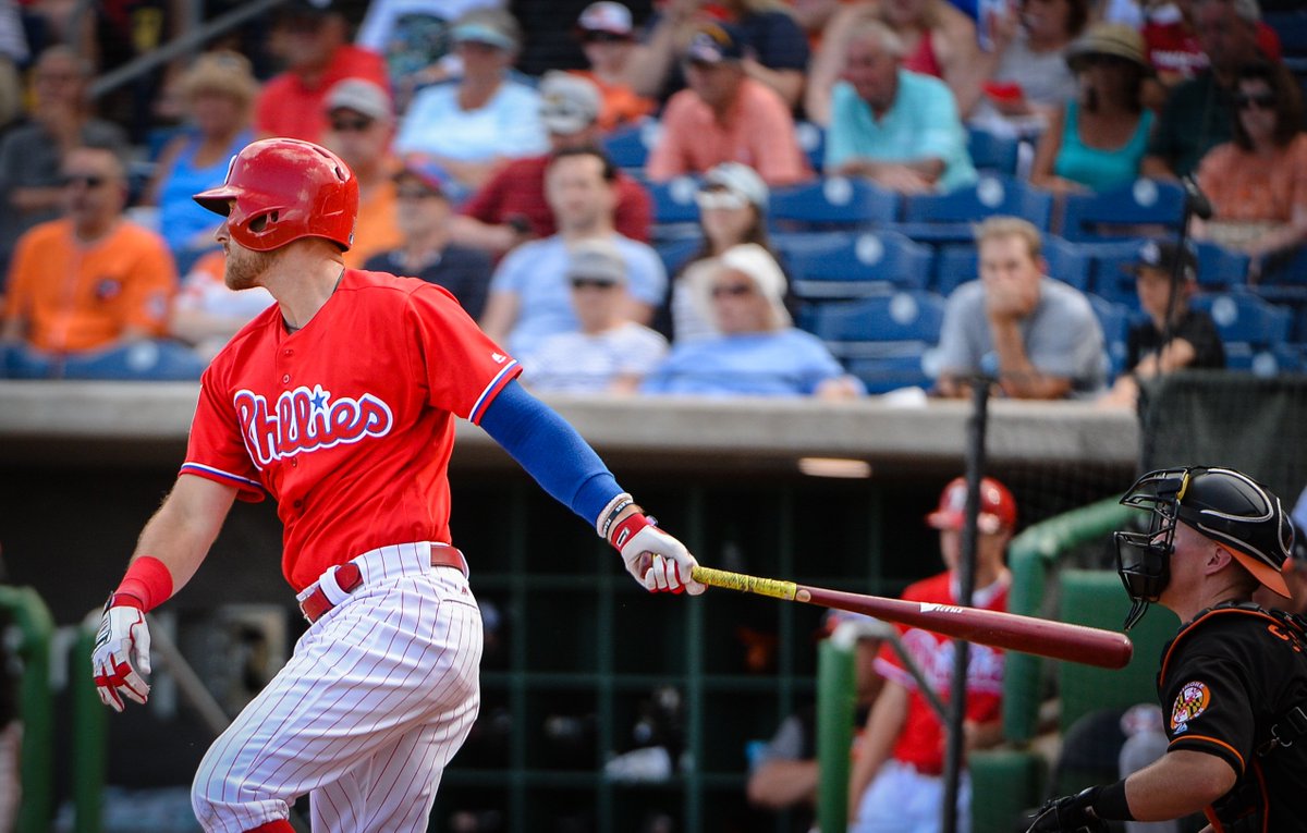 Phillies's tweet photo. .@arosie7 and @middlebrooks teaming up to extend our lead. 👊

#Phillies 6, Orioles 2 | Mid-6th https://t.co/L1u14ZSuh1