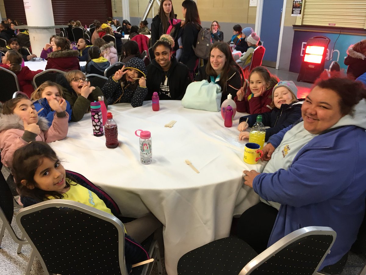 Dinner time went well..... #LSWIMPACT2018 - we LOVE macaroni cheese!