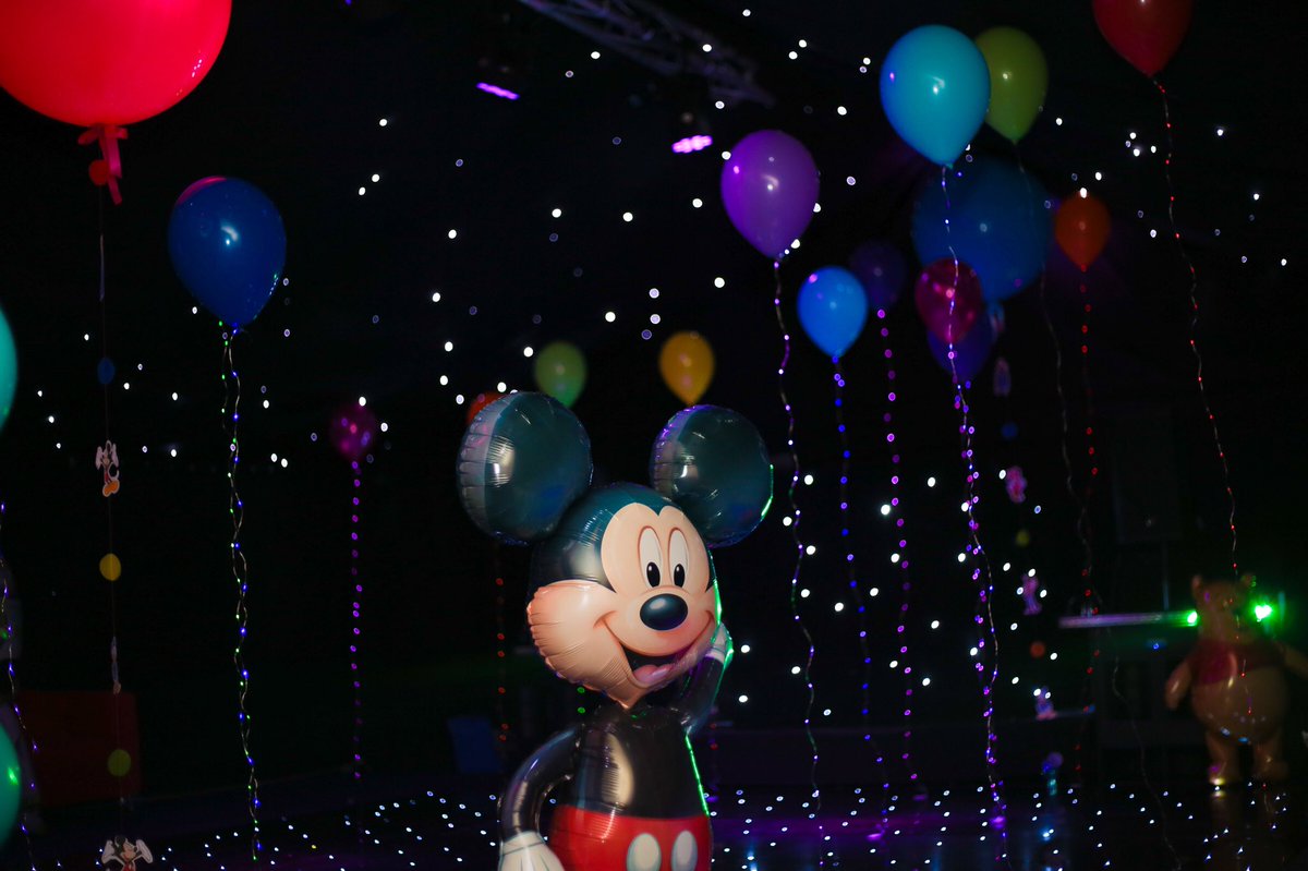 blueberry_good's tweet photo. Fantastic 18th #birthday #party...#disney #style https://t.co/dvsKjNKPy2