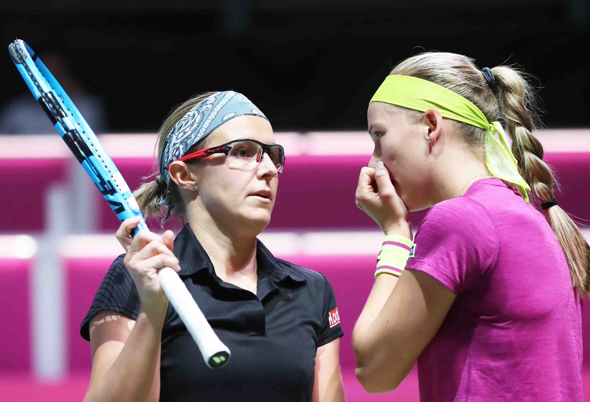 KIRSTEN FLIPKENS - Página 6 DW0ACvyXUAA0pRB