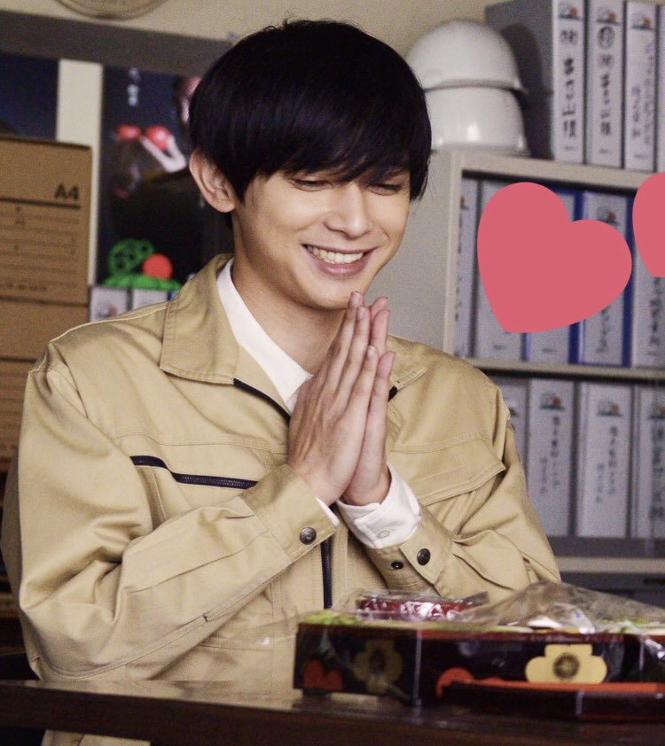 みーすけ Sur Twitter いじめられっ子で死体を愛するゲイの高校生とふわっふわの時々浮いちゃう天然な男子 ひと月の間にまるで対極の二人のキャラが見られるなんて そして４月には再び高校生 だけどこちらは容姿端麗 成績優秀 キラッキラのイケメン 吉沢亮