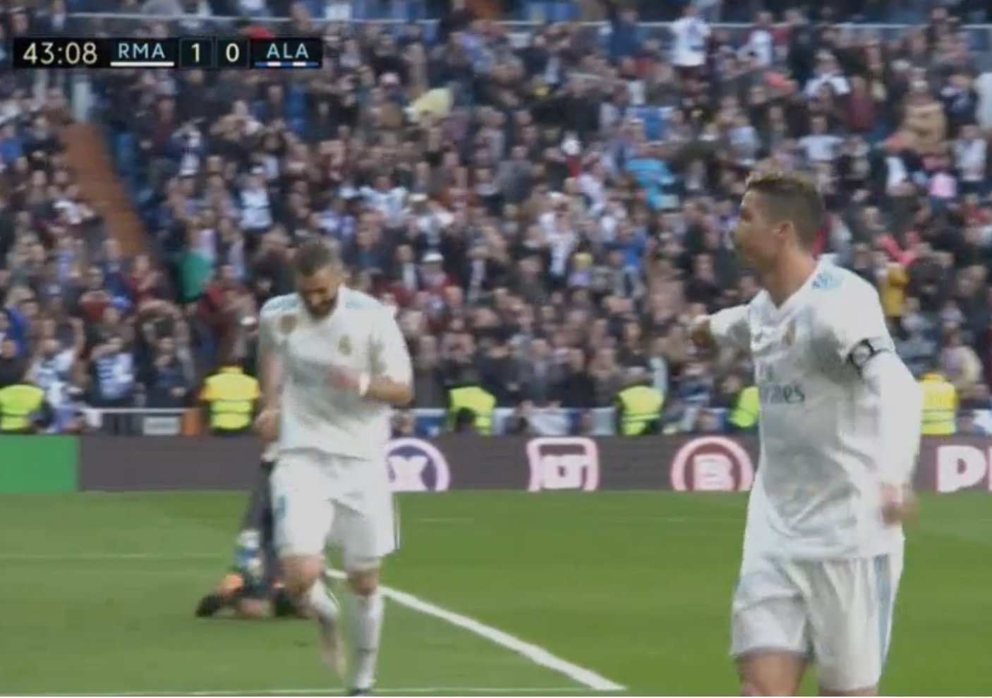 Cristiano Ronaldo caught on camera instructing Benzema where to