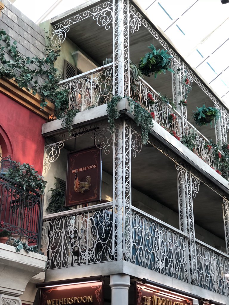 The attention to detail put into the fake balconies and building fronts above these is pretty impressive. It’s… it’s a fucking Spoons. Why.  #NinjiAtTheTC