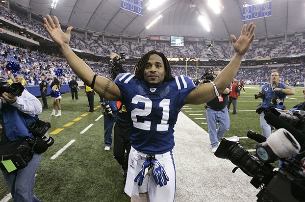 Happy birthday to Super Bowl champ Bob Sanders! 