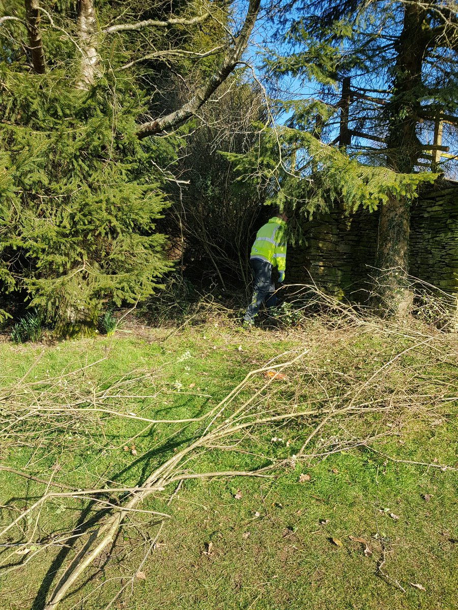 A bit more winter clean up @pontypriddgolf