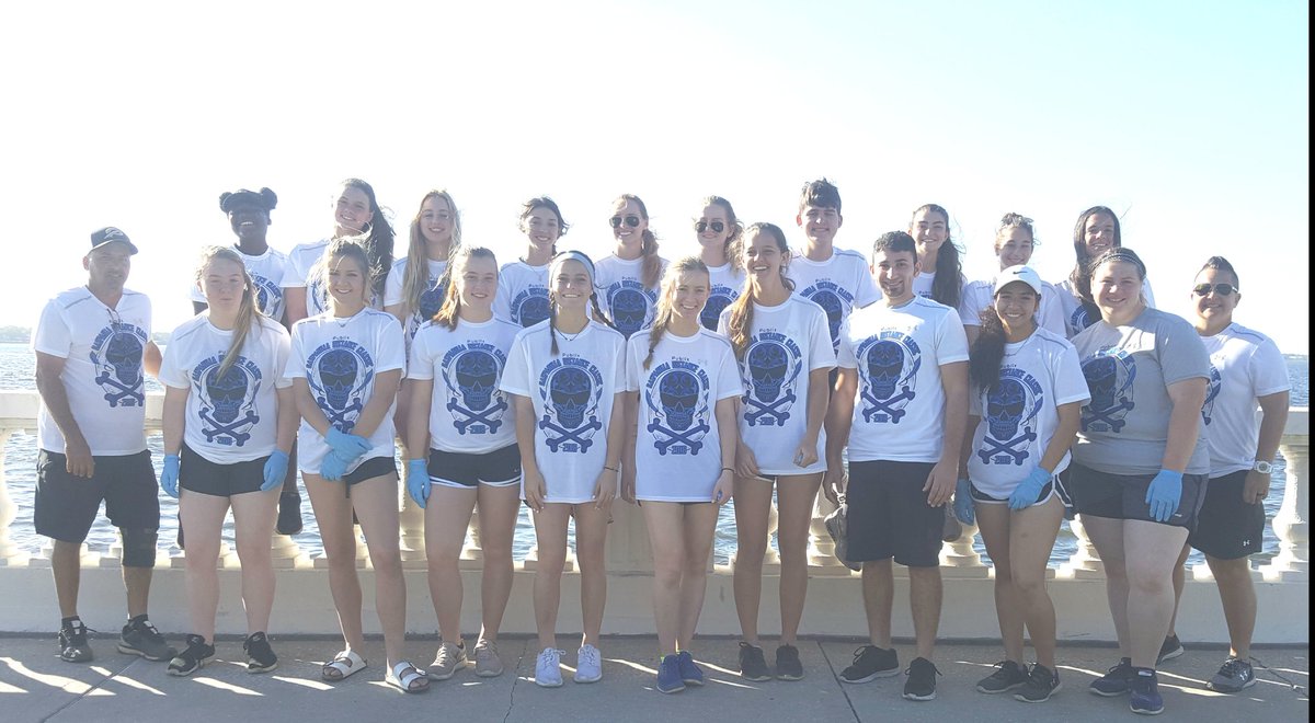 Volunteering at the Gasparilla 5K! #plantsoftball #successnothingless #geauxphs #volunteeringforsuccess #girlsontherun <a href="/girlsontherun/">Abby Harding</a>