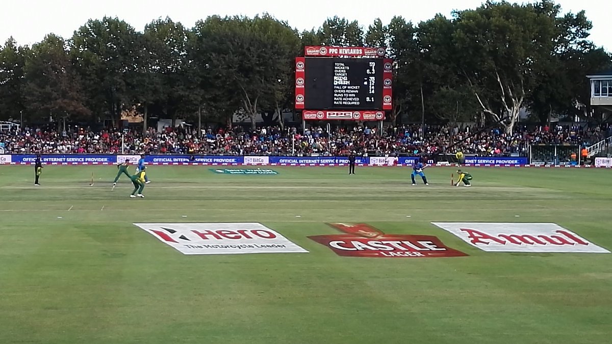 benjaminIB7's tweet image. India looking impressive so far. At Newlands. Where the hell is all these Indians supporters coming from ? FFS.