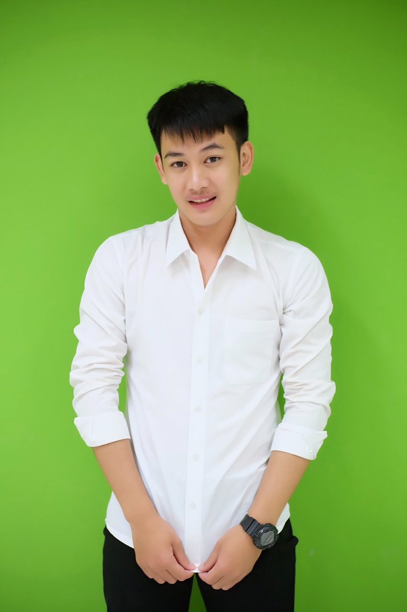 การเงินมีปัญหาใส่ชุดนักศึกษาไปหาใคร 5555