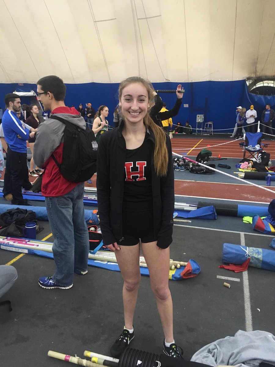 dawgstf's tweet image. Our new school record holder in pv!!!   A huge pr!