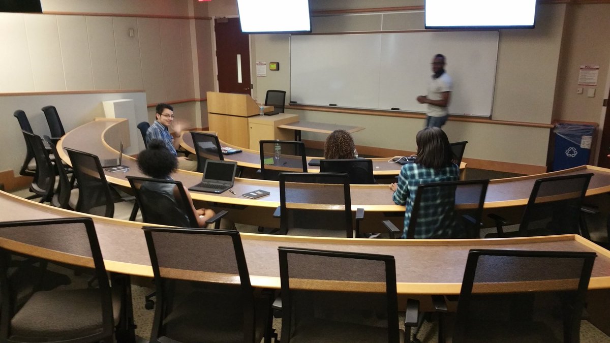 TributariWeb's tweet image. We are working on our comercial for the VA entrepreneurial challenge @VCUBusiness @JAofCentralVA