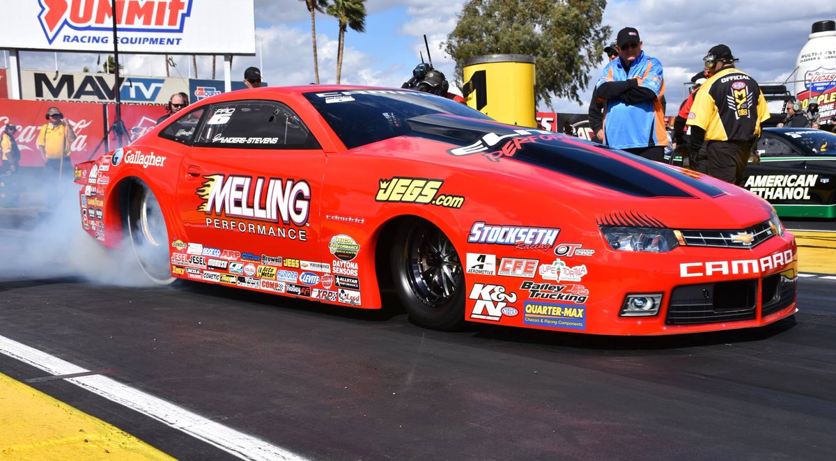 MellingSelect's tweet photo. Go Erica! #ArizonaNats #NHRAonFOX #NHRA #GoOnYello #IgniteYourSenses
#EE2X https://t.co/HpOUZO03Kh