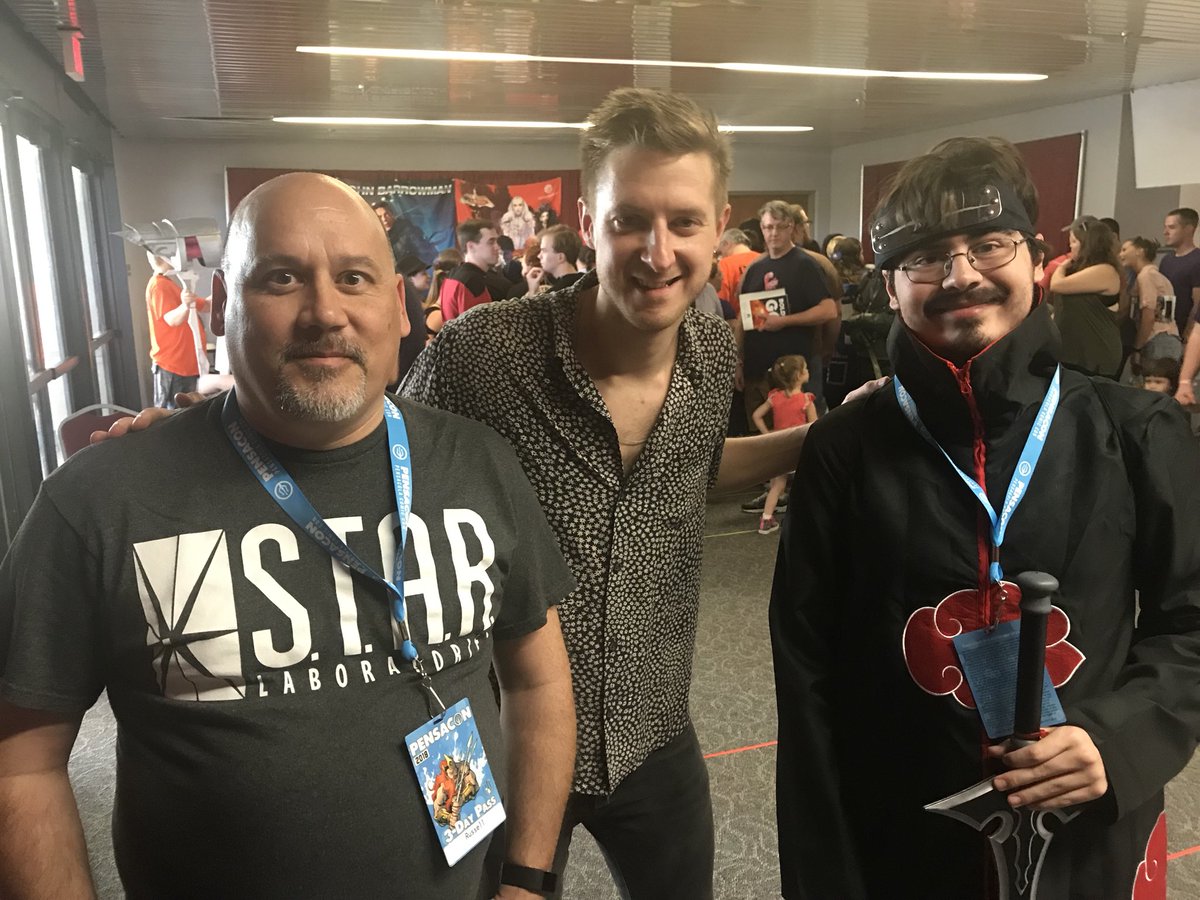 rclark68's tweet photo. Enjoyed meeting @RattyBurvil @pensacon today @bbcdoctorwho @DCLegendsTV https://t.co/dWCr86XhQc