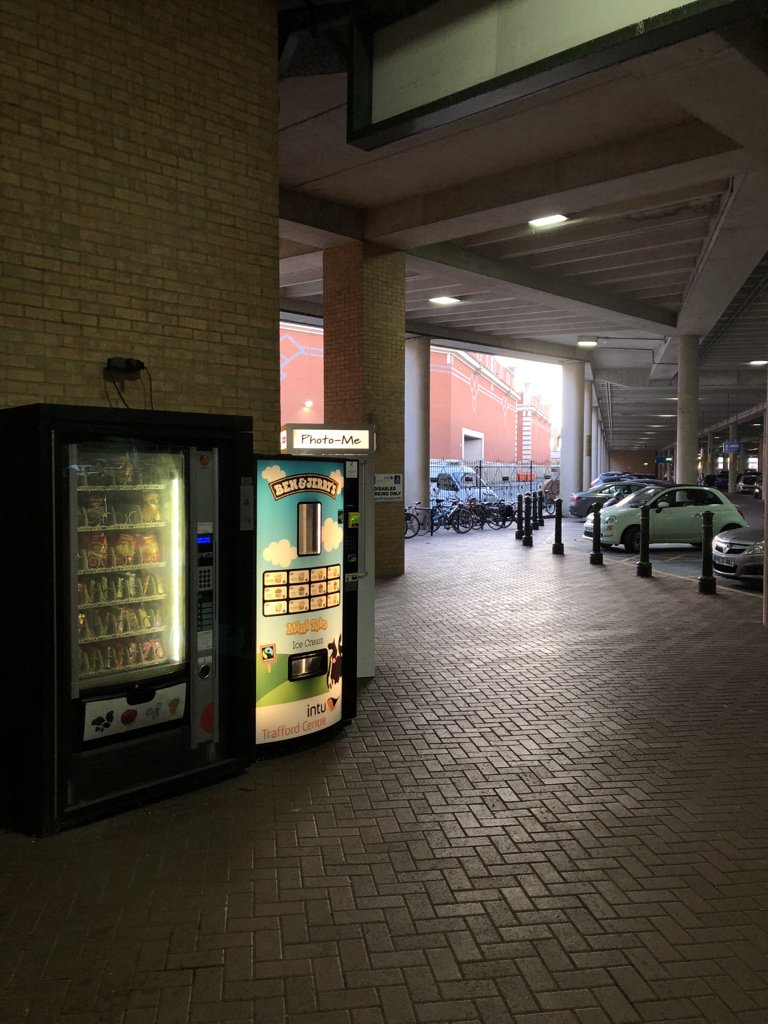 And that’s my tour of the Trafford Centre done. Apologies for the unusually long thread, friends. Time to head back to the city centre  #NinjiAtTheTC