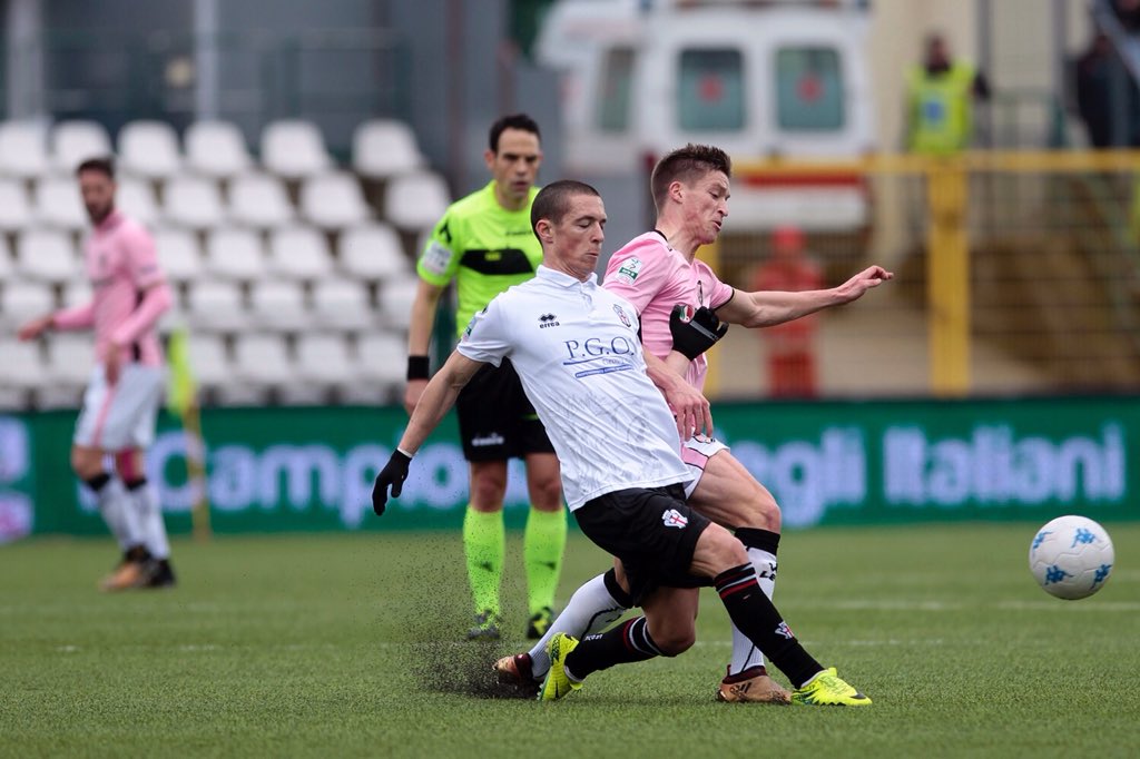 ProVercelli1892's tweet photo. 👏👏 Esordio casalingo più che positivo per il nostro numero 1️⃣4️⃣ FABRIZIO PAGHERA 💪💪⚽️⚽️🦁🦁 #PrvPal https://t.co/nfaomFXnm9