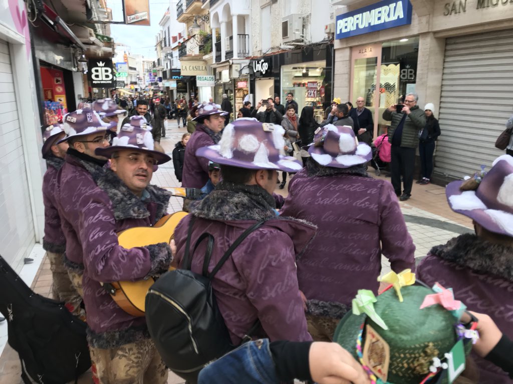 ComparsAlhaurin's tweet photo. Vamos a calle San Miguel.... como no te vengas te lo vas a perder eh? Un pasecito @murga_torrole https://t.co/VMbyuSKTG0