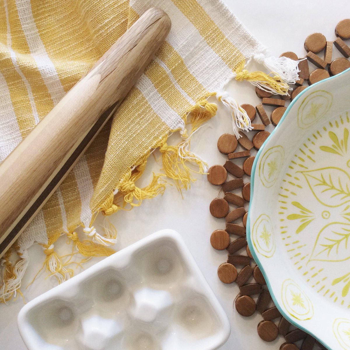 KeptShop's tweet image. We’re in a spring baking kind of mood, with these bright and sunny kitchen essentials. The French style rolling pin is extra special as it’s handcrafted from locally sourced hardwood!! 🥧🥧🥧 #springbaking