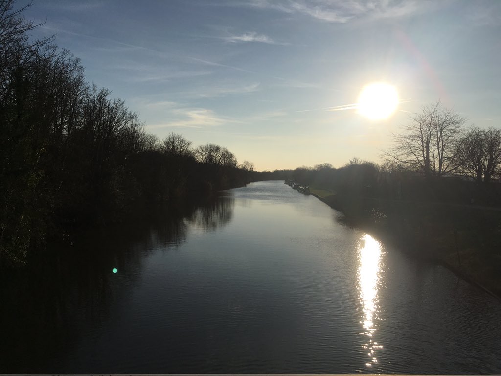 Afternoon Miles ✅ <a href="/GlosWalks/">GloucestershireWalks</a> 
#GlosWalks #NoFilter #WinterWalk #Fresh