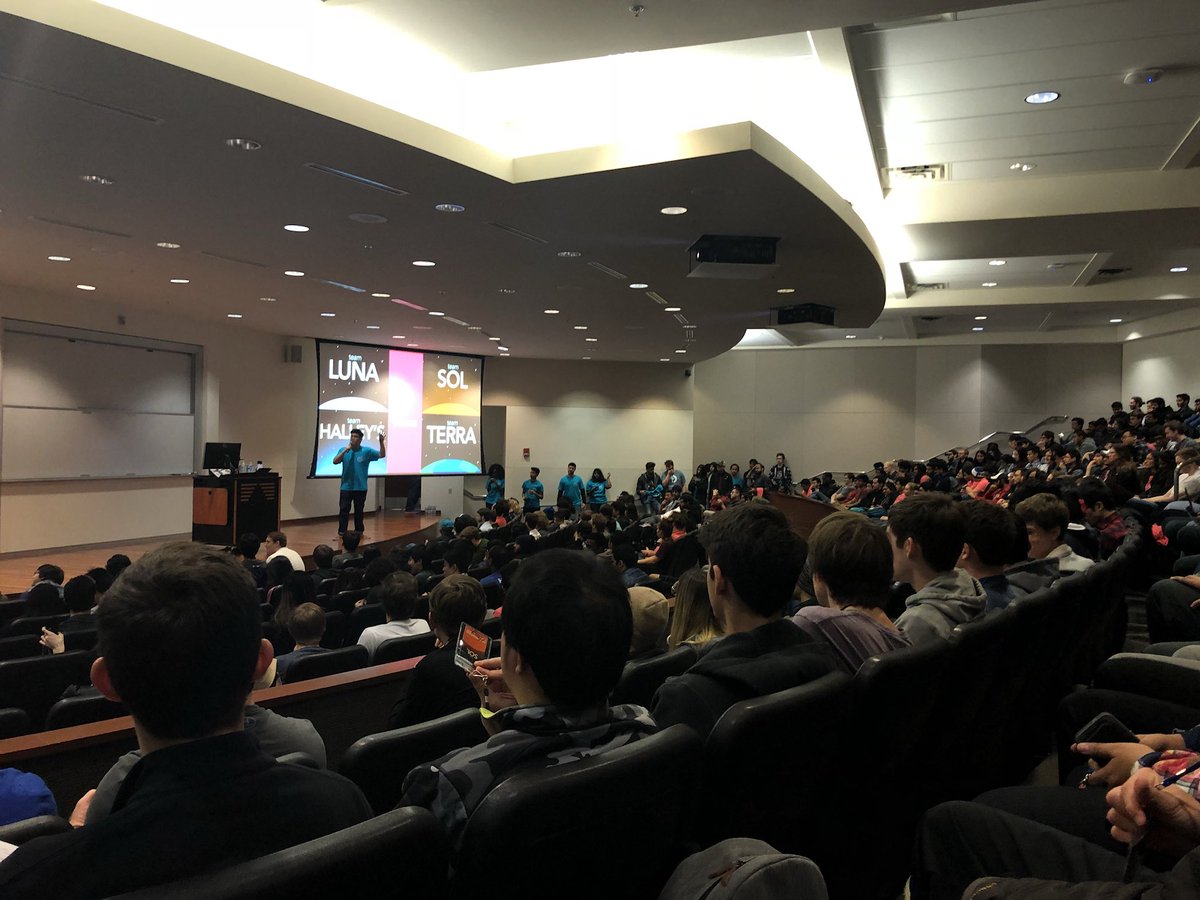 lifeatmatch's tweet photo. Kicking things off at #hackUTD18
@HackUTD https://t.co/o44AQZNVkJ
