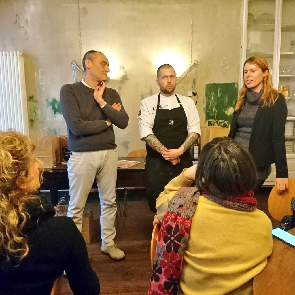 #Press #tour organizzato da <a href="/FunnyVegan/">FVmagazine</a> con gli #chef dell'#academy per il  #foodfest18 con <a href="/ChefSimone/">Simone Salvini</a> <a href="/sonjavgold/">Sonia</a>  #LucaAndrè <a href="/ElisaOrlandotti/">Elisa Orlandotti</a>  #alimentazione #vegan #SoulKitchen 
#Torino #ristorazione #giornalisti #vegano