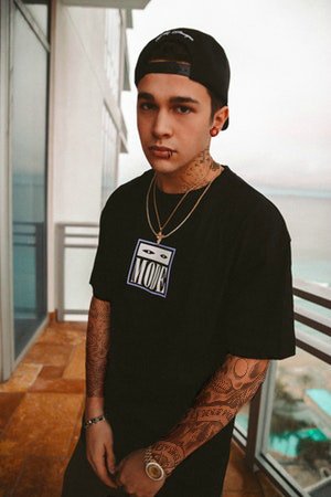 5Hpunkedit's tweet photo. Austin Mahone punk edit. @AustinMahone #punkaustin #punkedit https://t.co/w8U4r380z2