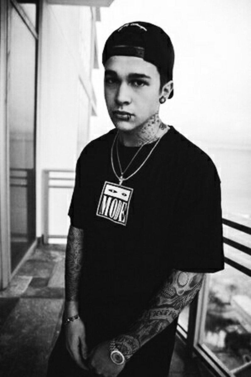 5Hpunkedit's tweet photo. Austin Mahone punk edit #punkedit #AustinMahone @AustinMahone https://t.co/M618iHwQMO