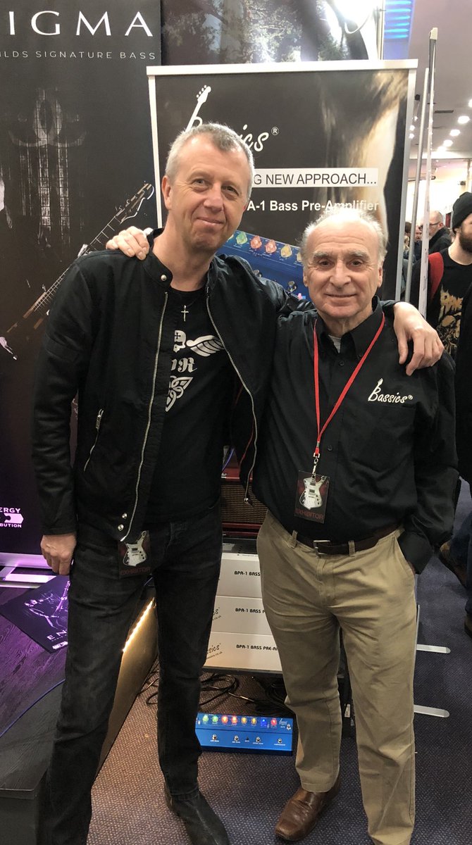 Bassicsamps's tweet image. We've had a THUNDERous first day at the Guitar Show. Chris Childs &amp;amp; #Bassics Malcolm Toft.