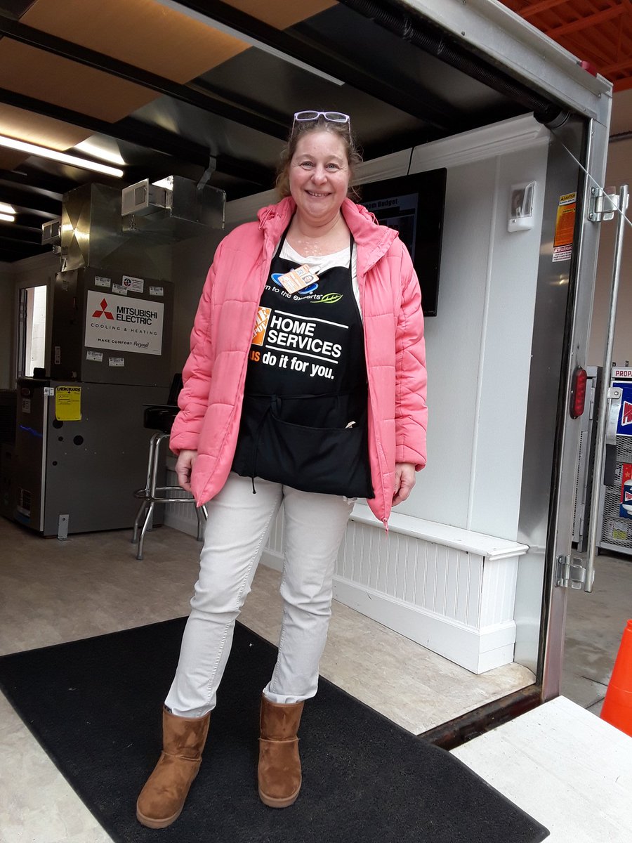 Danbury Home Depot tweet media