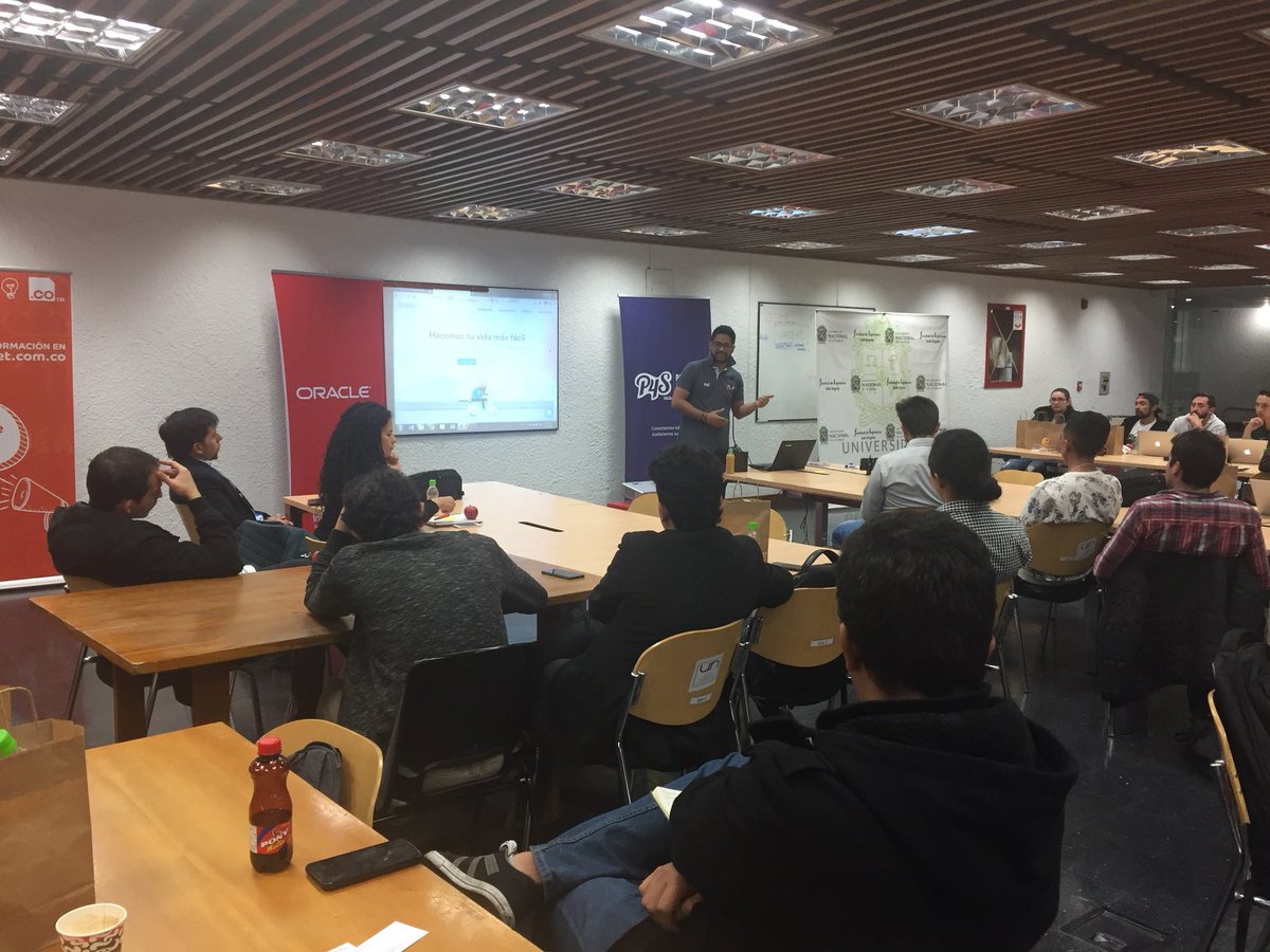 marialondonog1's tweet photo. “Tenemos que compartir experiencias con los nuevos emprendedores” @rafaelsocarras #developer y #emprendedor nos cuenta su historia en #PowerPushOracle https://t.co/kLXPYyHavN https://t.co/8rNRhuiRFw
