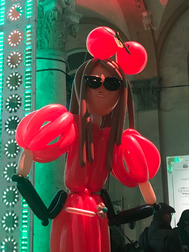 phaidonpress's tweet photo. Taking you behind the scenes at #mfw for the #adrbook launch, where fashion stylist and editor @annadellorusso will be auctioning off 30 of her most iconic looks @ChristiesInc. Follow our IG stories for updates https://t.co/DItCPNkxFK